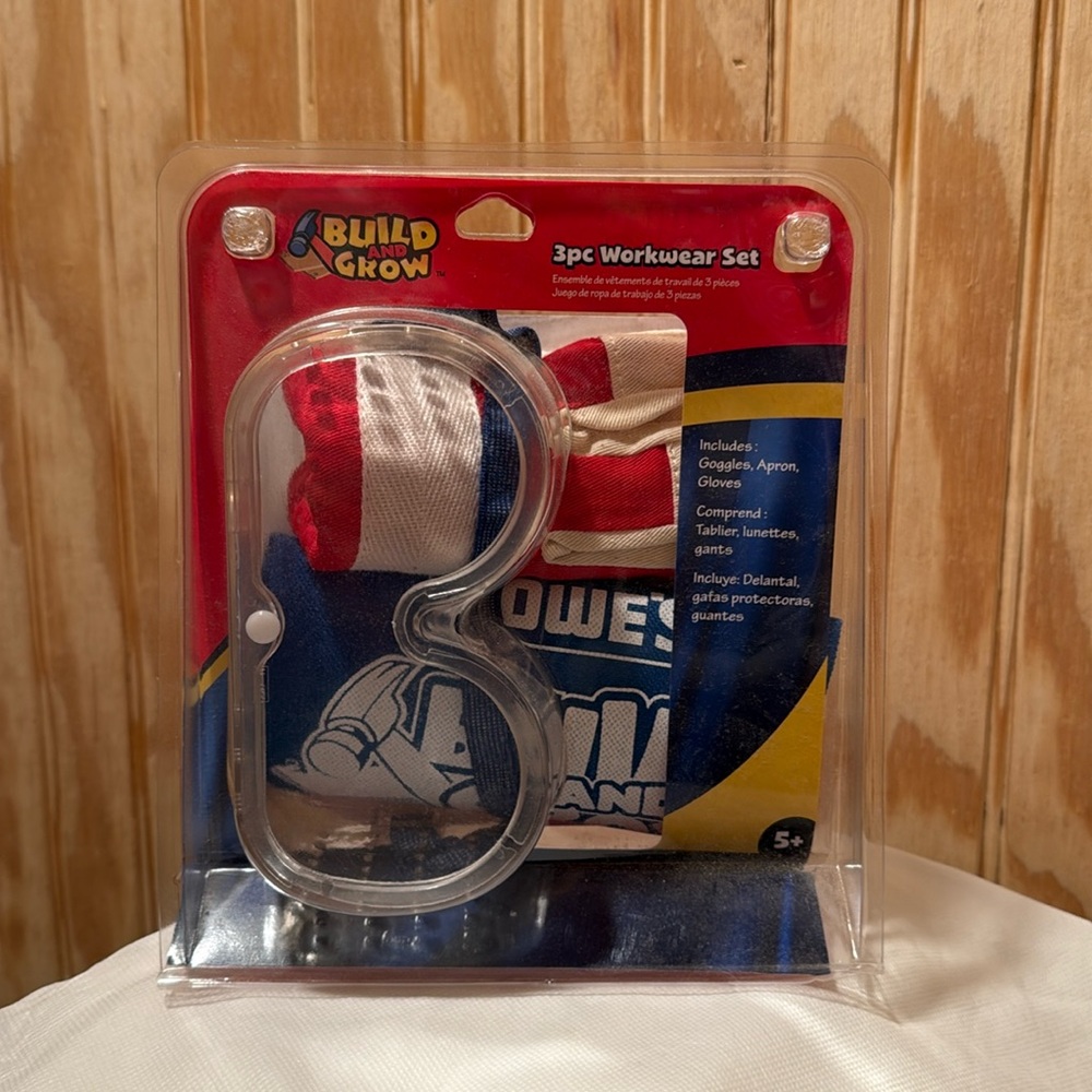 Lowes build and Grow 3 pc Kids Workwear Set